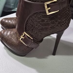 Michael Kors Brown‎ Snakeskin Leather Buckle Stiletto Ankle Boots Women Size 5.5